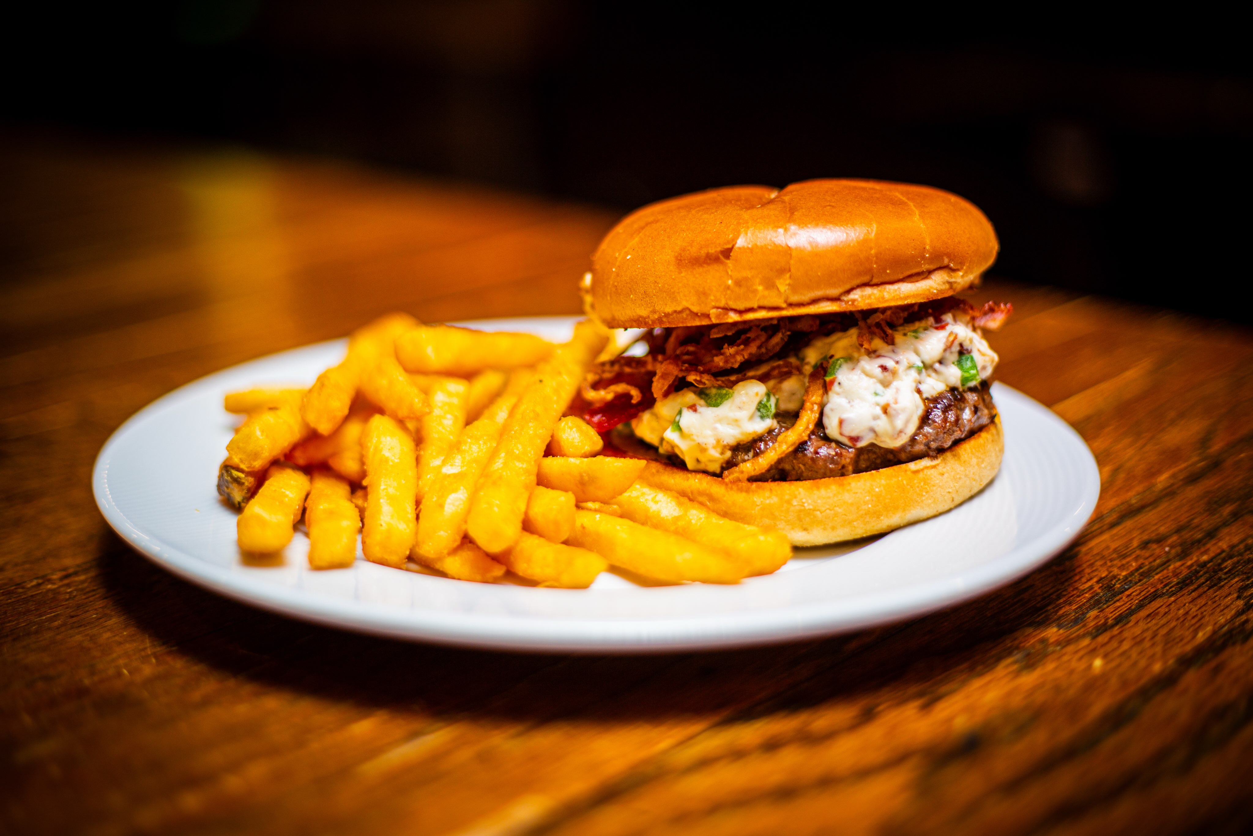 🍔 The Jalapeño Popper Burger is BACK this week! 🌶️🥓🔥